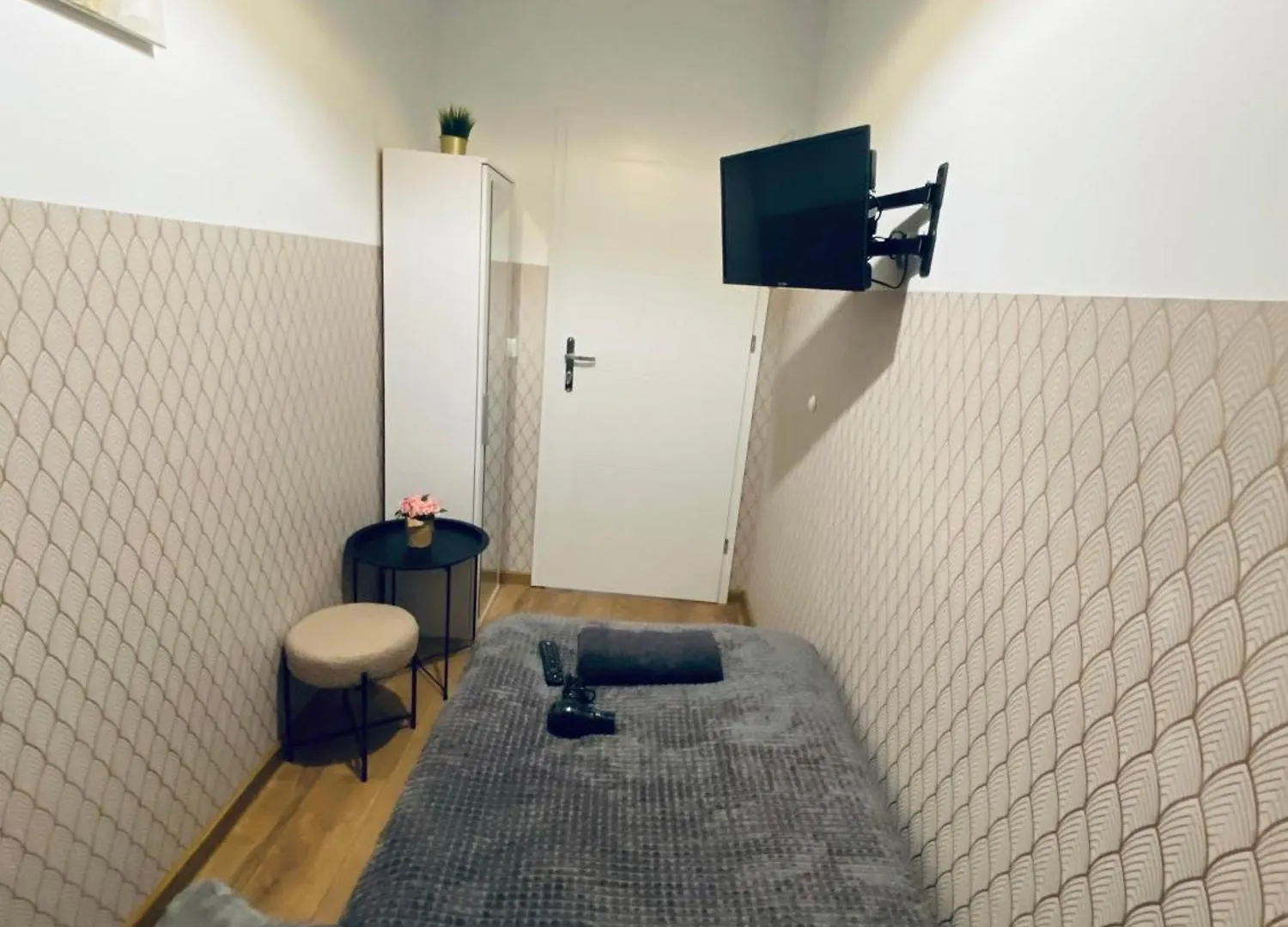 Hostel Clicktheflat Wola Apart Rooms Warschau